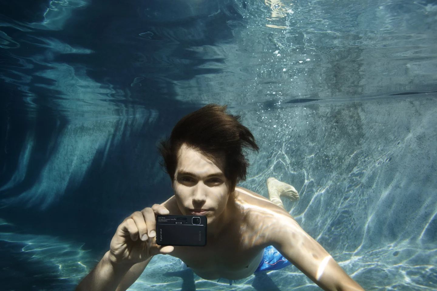 Sony has unveiled its new range of Cyber-shot compact digital cameras at CES 2011