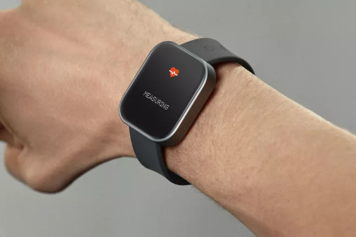 The Watch Pro from CMF by Nothing sports "dot matrix style" faces, blood and SpO2 monitoring and multi-satellite positioning