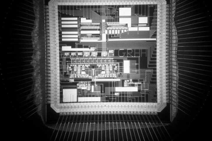 An image of the new computer chip, that mimics the activity of neurons in the brain (Photo: MIT)