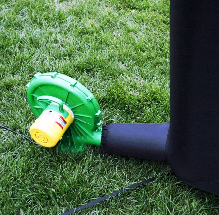 The Open Air Cinema comes comes as what the company calls a Cinebox Home System, including a projector, the inflatable screen, yard pegs and the option of a built-in Playstation 3, DVD or Blu-Ray Player