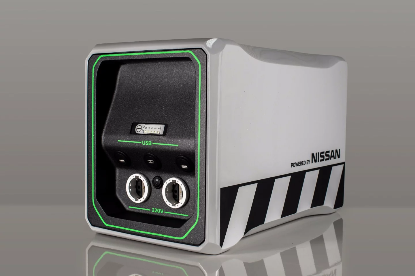 The pack has two input sockets and five output sockets