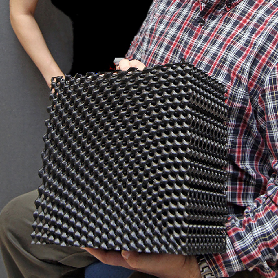 A large-scale model of the device (Photo: UTEP/UCF)