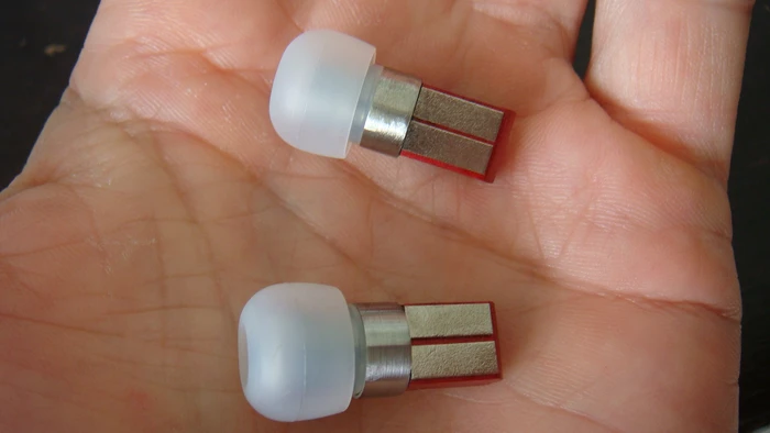Split is composed of two synchronized earbuds