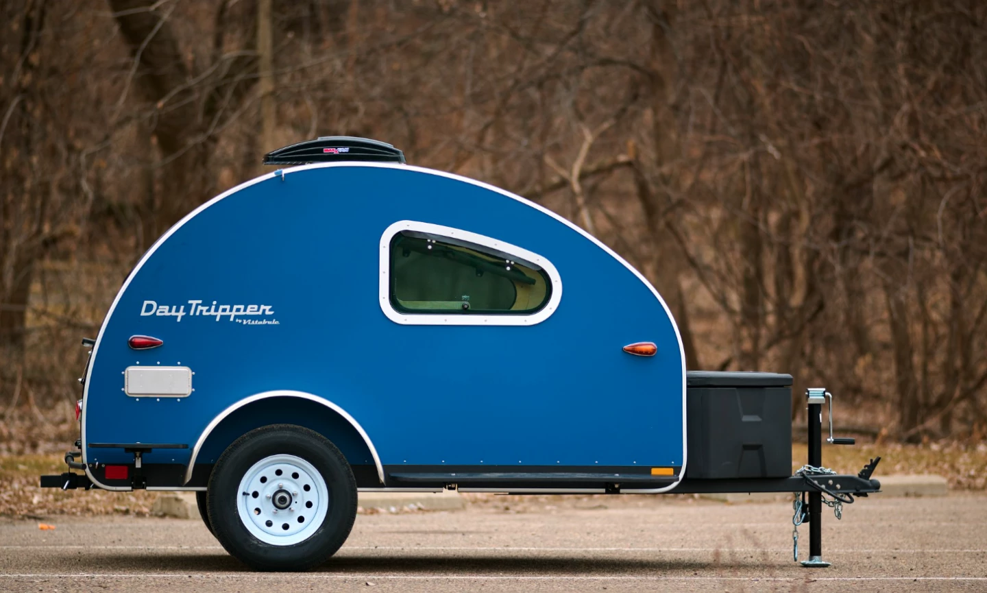 The cute little Vistabule Daytripper measures just 12 feet long from tongue to rear-end
