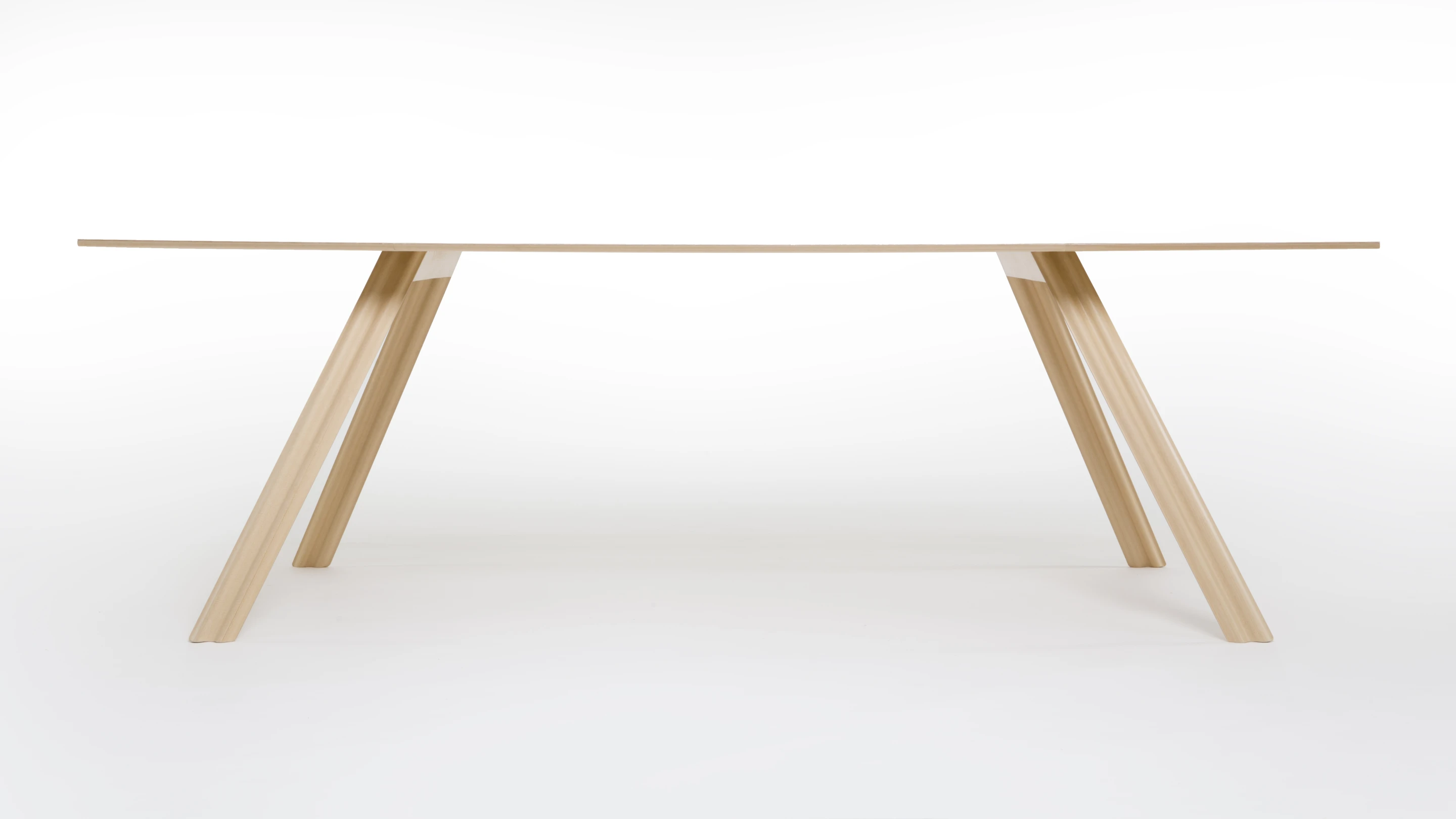 Dubbed Ripple, the table weighs in at an incredible nine kilograms