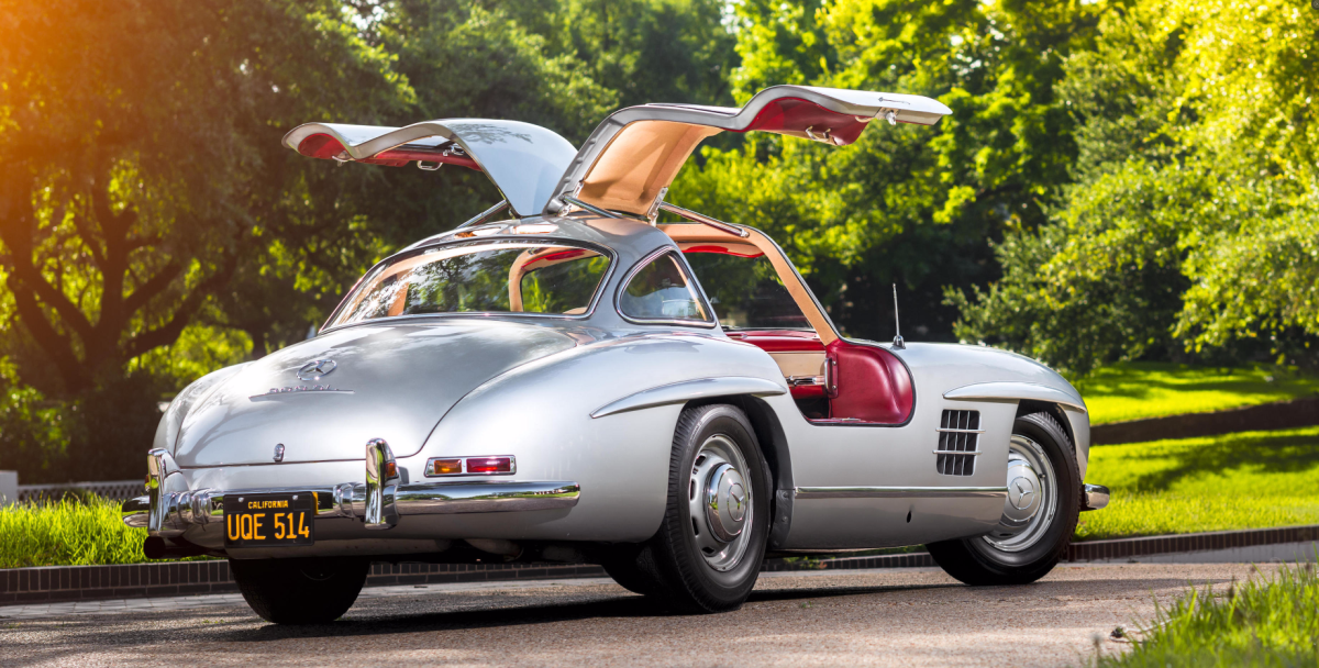 This 1954 Mercedes-Benz 300 SL Gullwing sold for $1,166,000