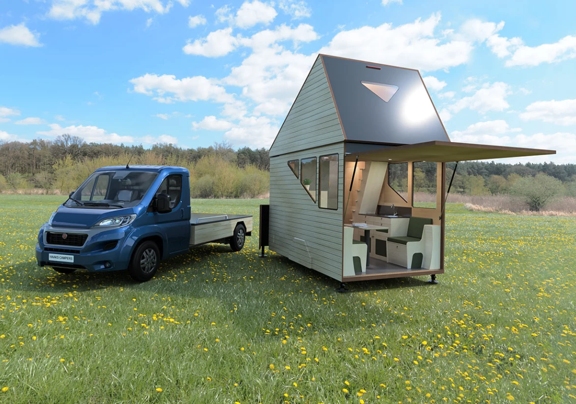 Upon arrival, the Opperland easily removes from the Ducato, serving as a tiny-home-like wilderness hut