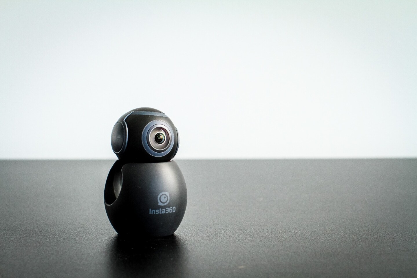 brica insta 360 air