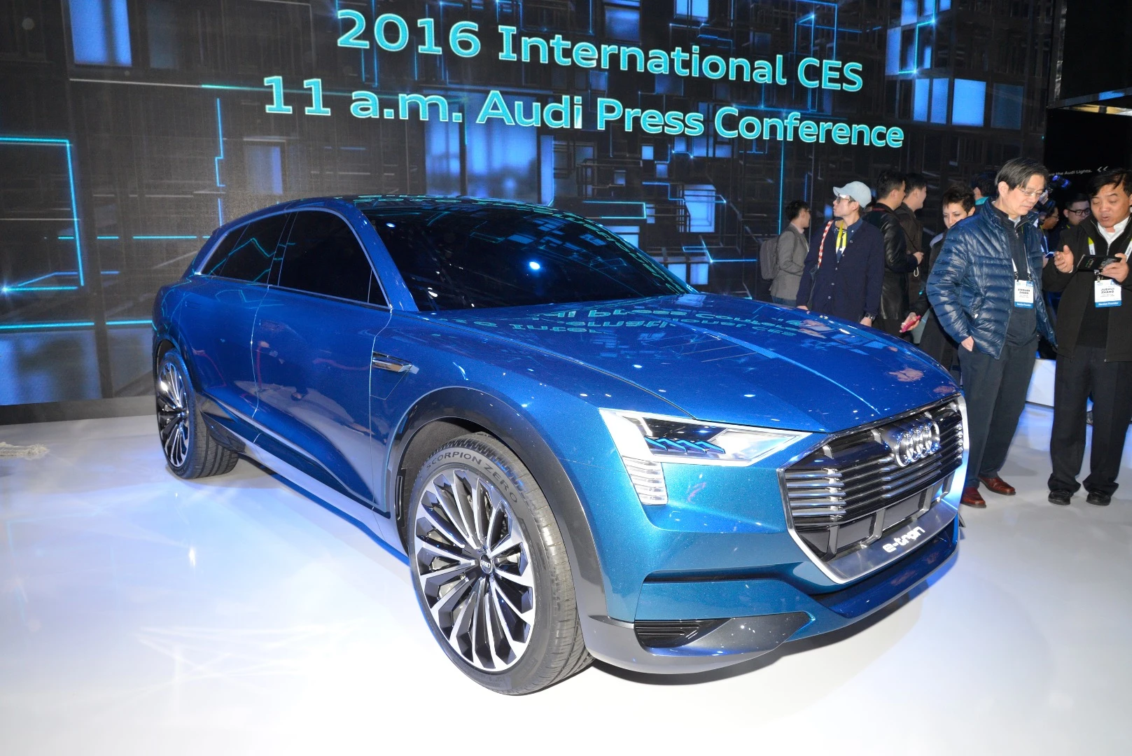 Debuted at the 2015 Frankfurt Motor Show and subsequently displayed at the LA Auto Show, the e-tron quattro concept shows up at CES