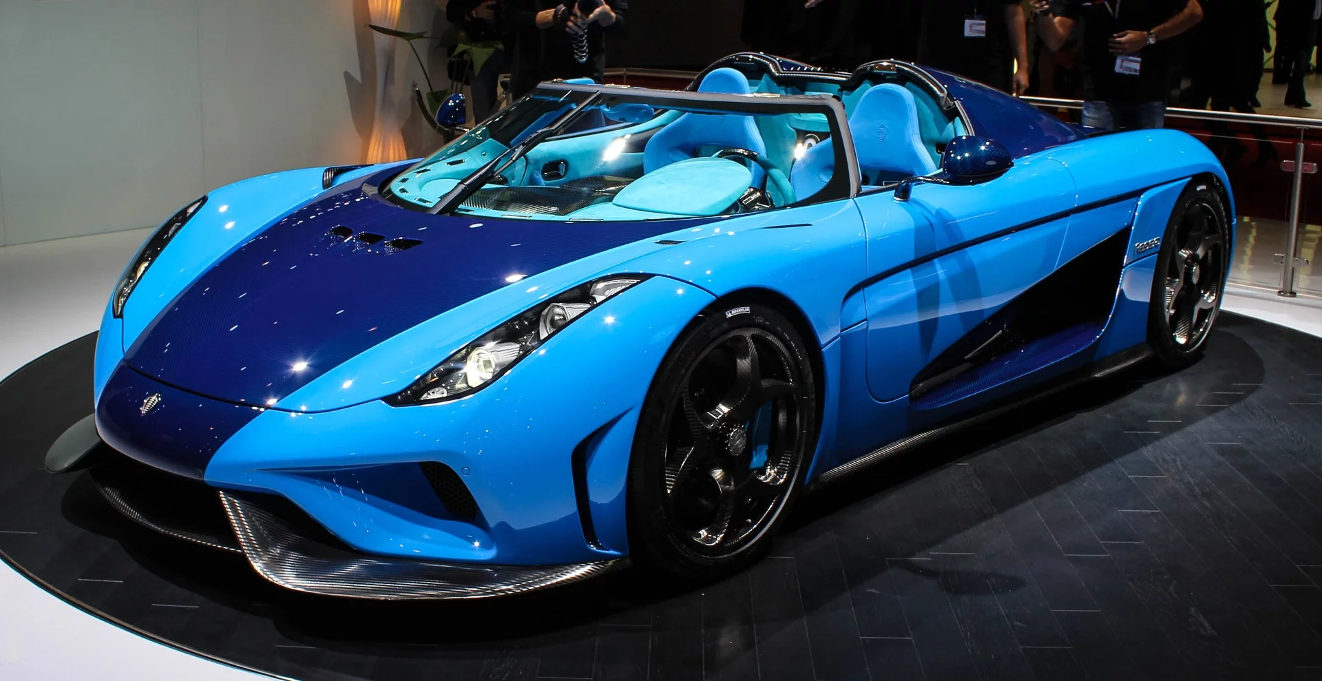 Koenigsegg shows a cool-blue version of its Regera hybrid supercar