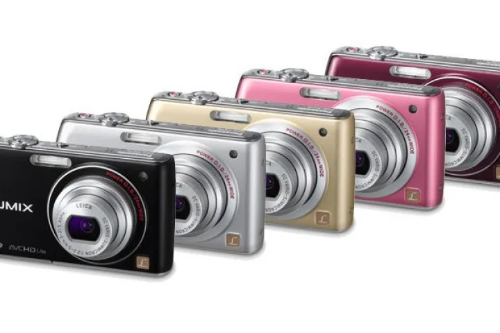 Panasonic's new 14.1 megapixel LUMIX DMC-FX75 gives "approximately 213% larger viewing space compared to that of a 35mm camera."