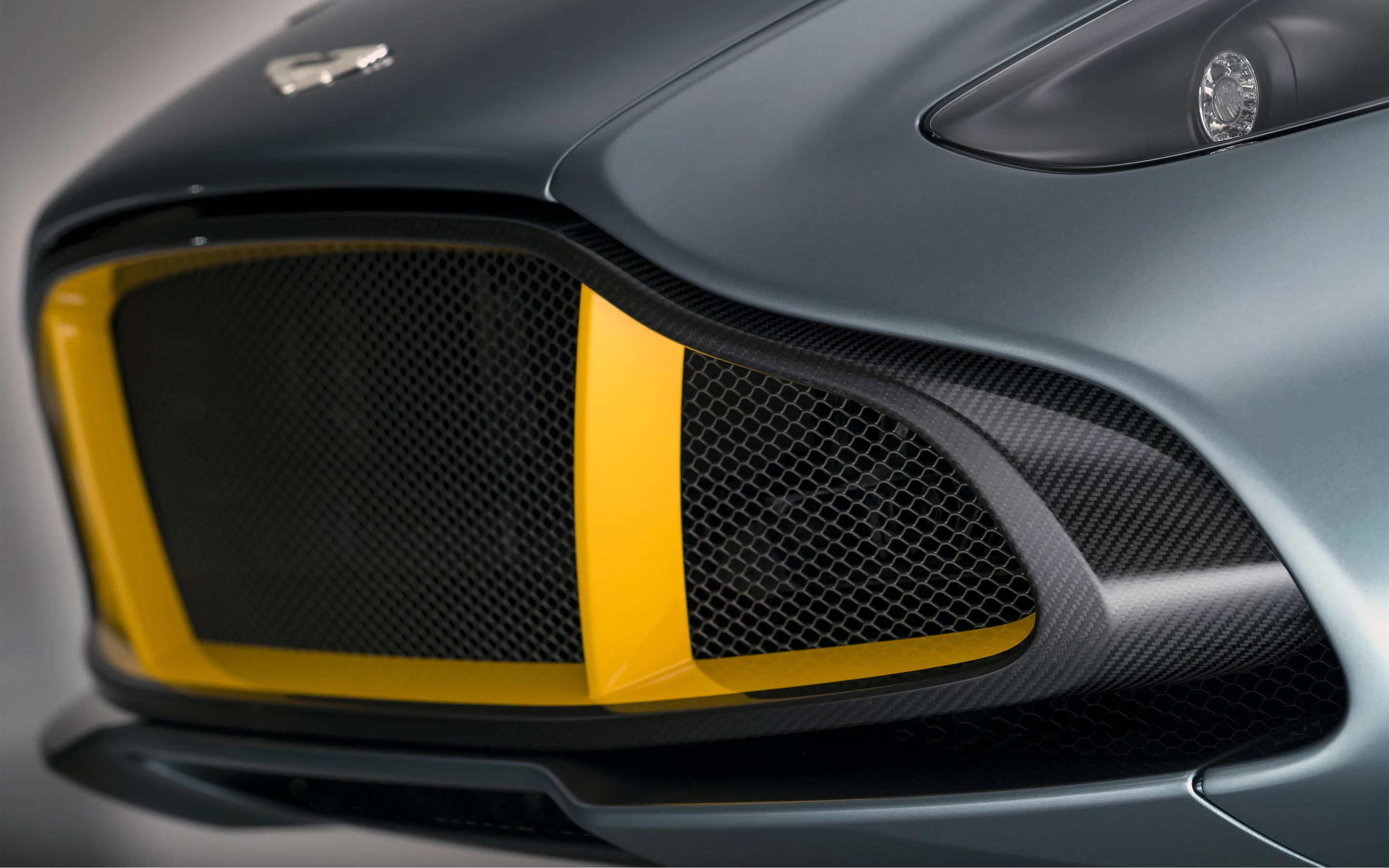 CC100 Speedster has a limited top speed of 180 mph (290 km/h) and 0-62 mph (100 km/h) time of just over 4.0 seconds