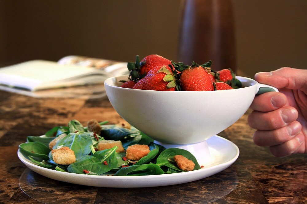 The Ripple combines a bowl and plate, and adds a handle