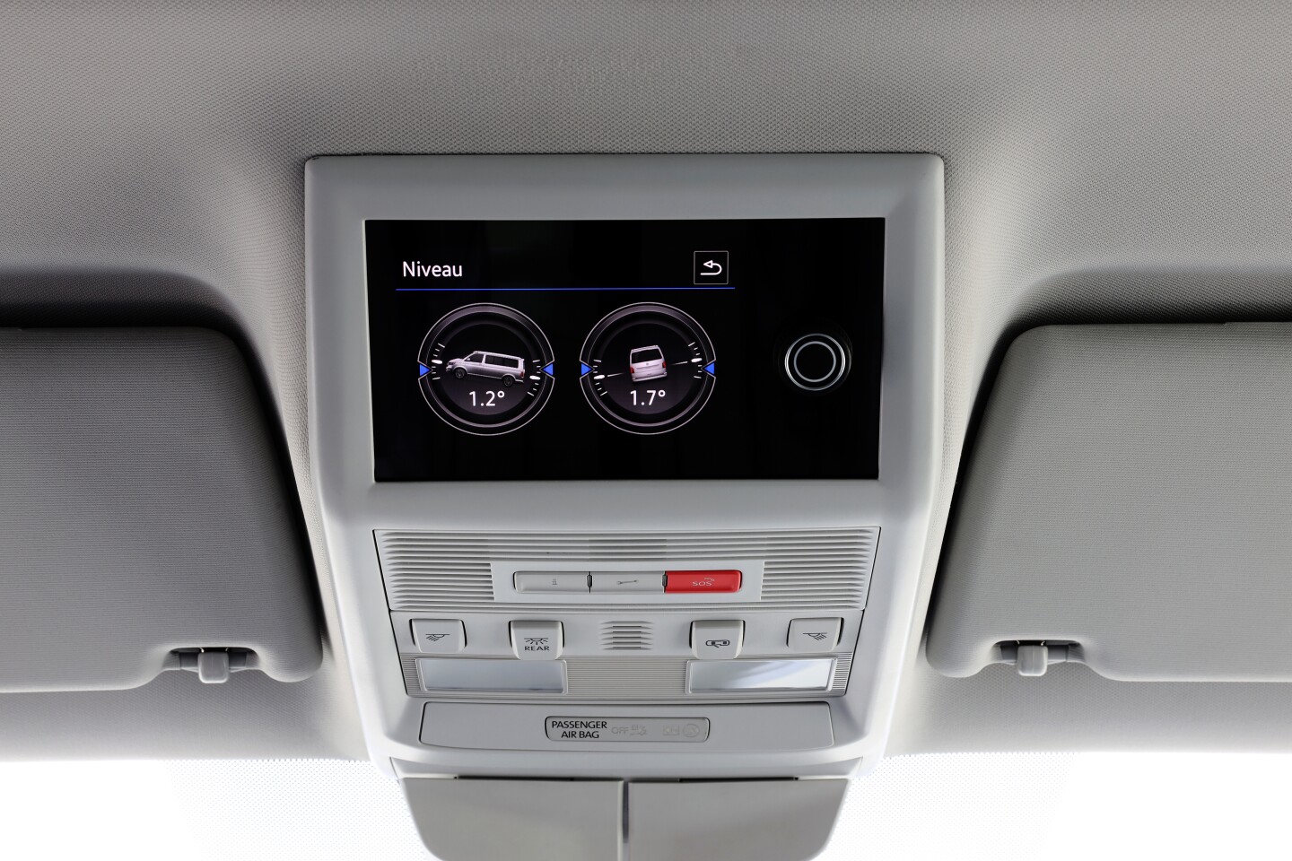 Another upgrade on the VW Beach 6.1: the color touchscreen camper command system