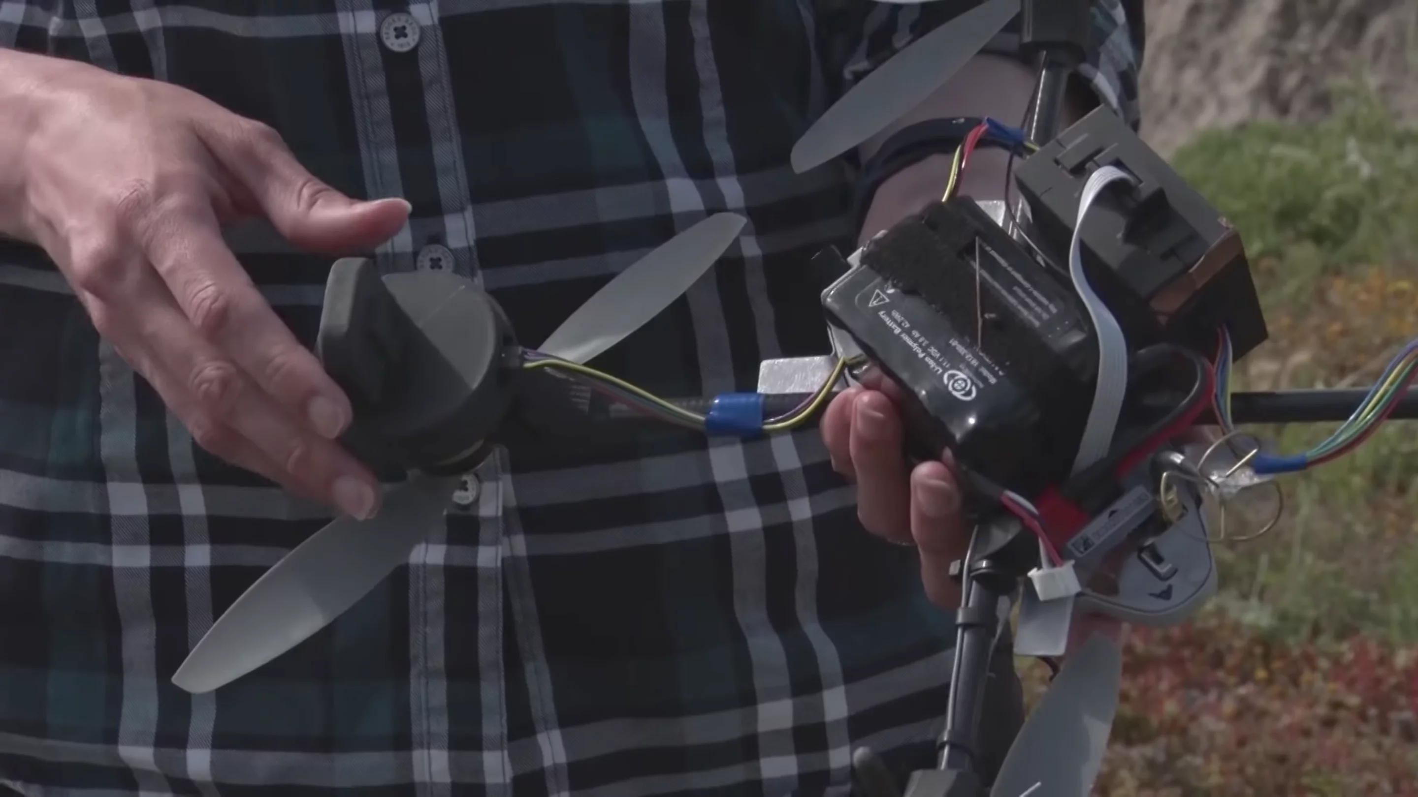 The MIWRAC uses a magnetometer sensor suite developed by NSWC Carderock, Combat Direction Systems Activity Dam Neck and two commercial companies – BDS and Physical Sciences, Inc.