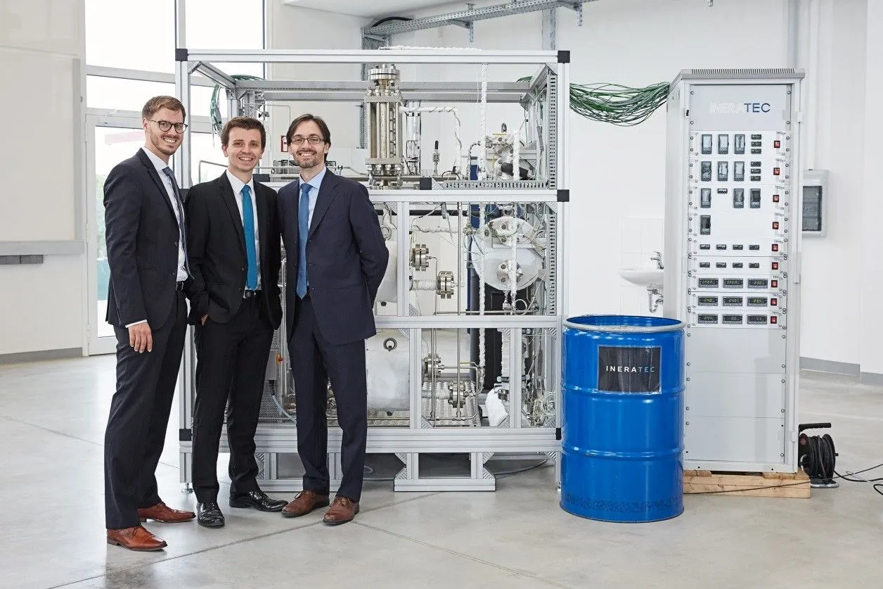 The Ineratec team and their system designed to convert CO2 from the air into liquid fuels
