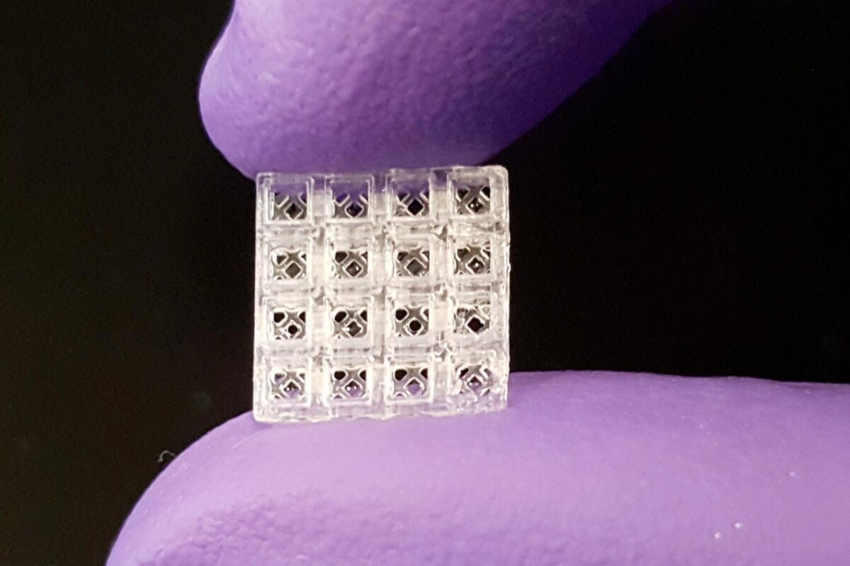 A connected group of the individual blocks, each one measuring just 1.5 millimeters cubed