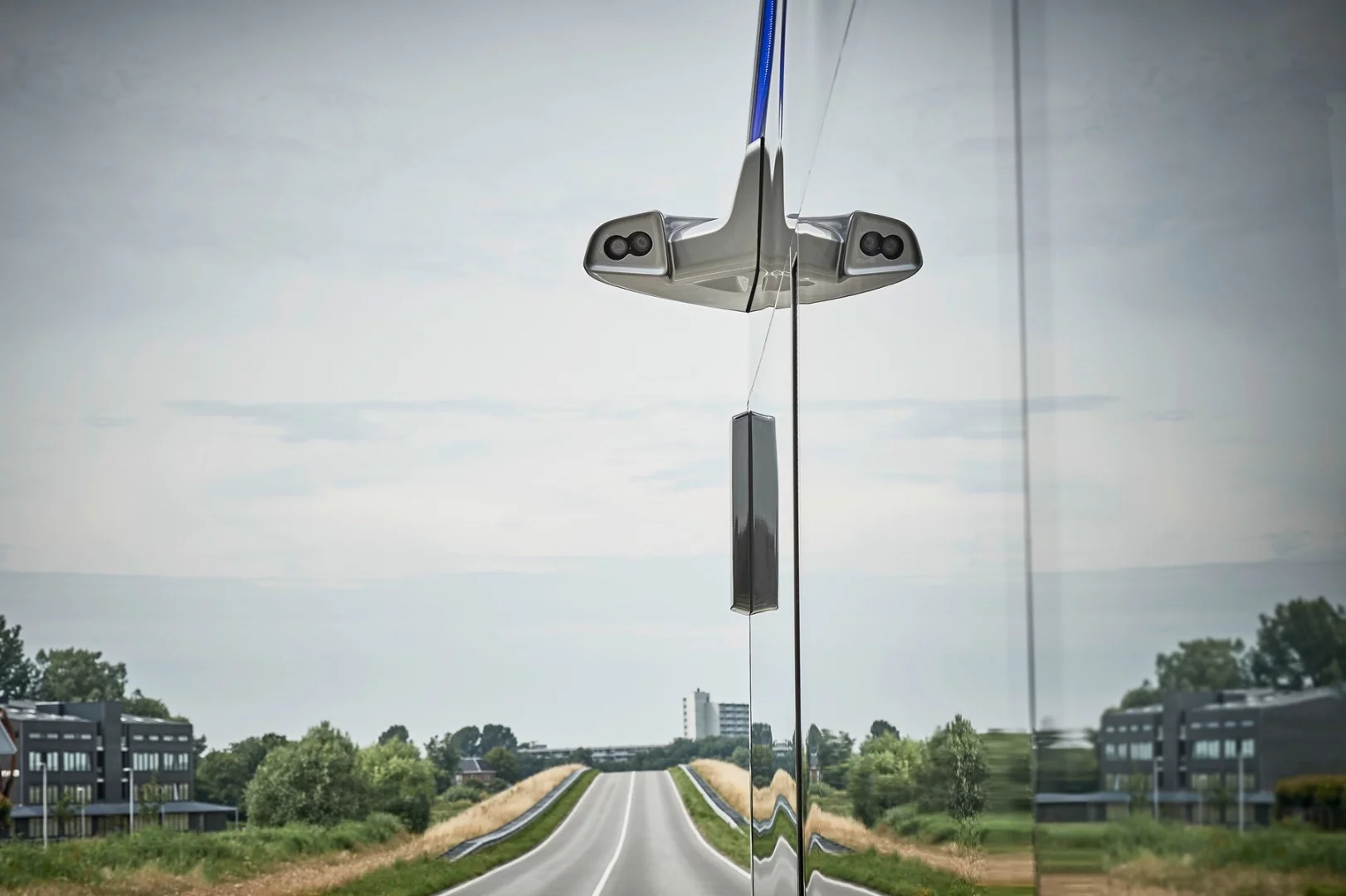 CityPilot employs ten cameras to scan the road and the vehicle's surroundings