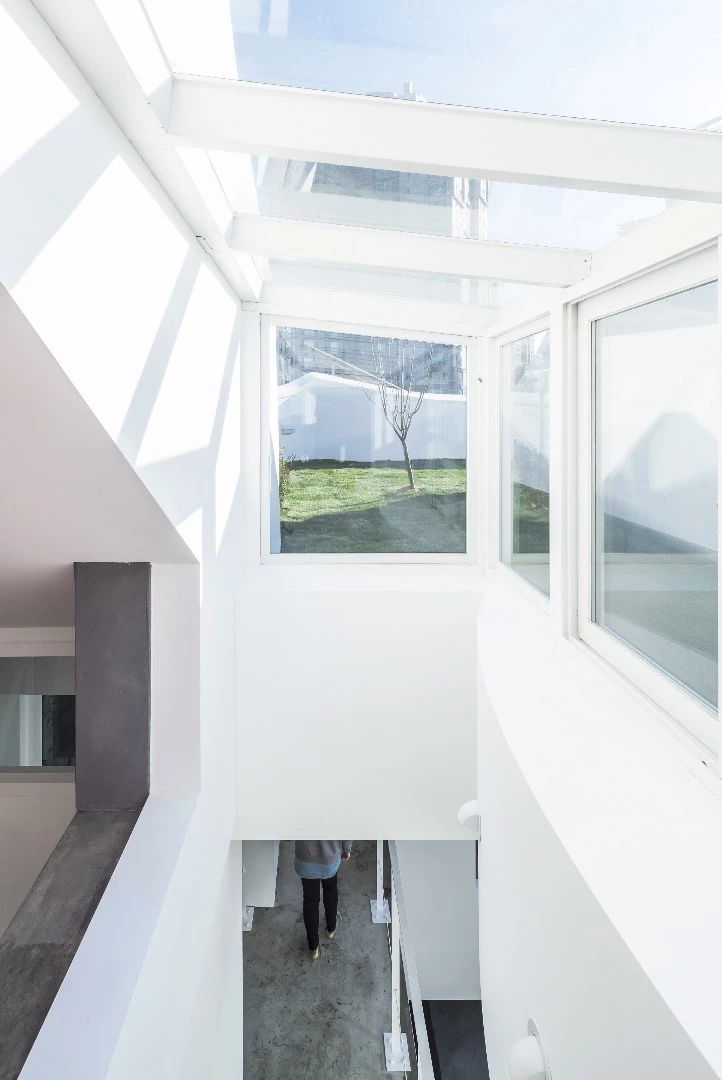 The Flying House is located near the city of Incheon's airport