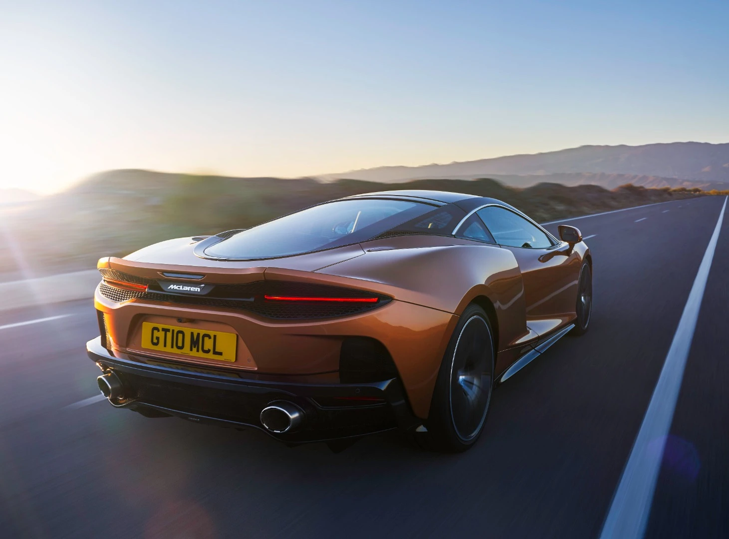 Driving dynamics are tuned towards combining performance expectations with urban daily use design in the new McLaren GT