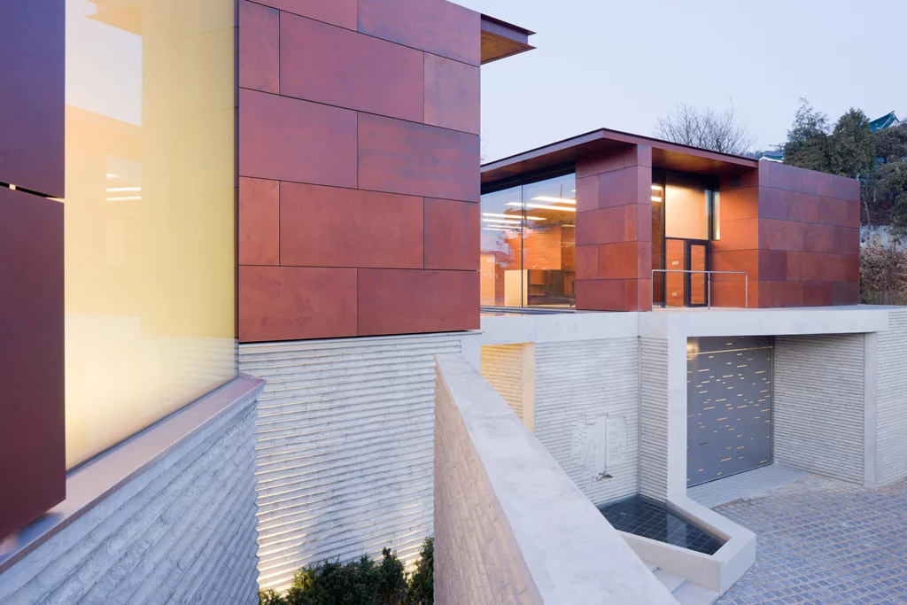 Daeyang Gallery and House by Steven Holl Architects and E.rae Architects, Architecture Honor Award Winner (image: Iwan Baan)