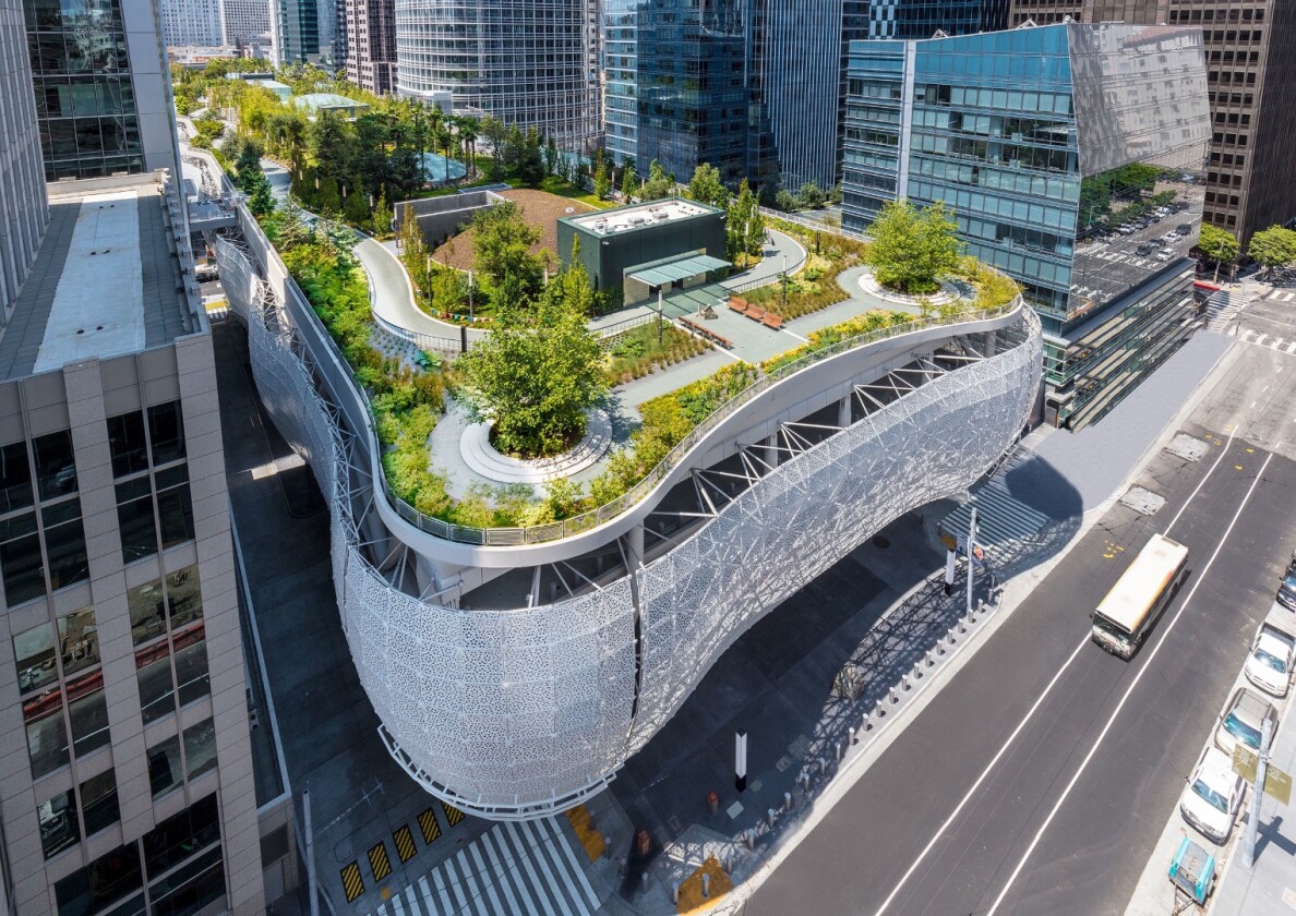 Salesforce Transit Center is located in San Francisco, US, and was designed by Pelli Clarke Pelli Architects. The project is shortlisted in the Best Tall Building Project category
