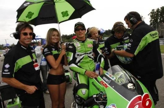 Alex Hofmann is reportedly on the way out at Kawasaki according to the rumour mill, though the smile of Kawasaki Team Manager Harald Eckl suggests otherwise