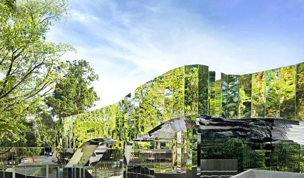 The center incorporates sustainable systems such as photovoltaic panels which feed solar energy back onto the grid