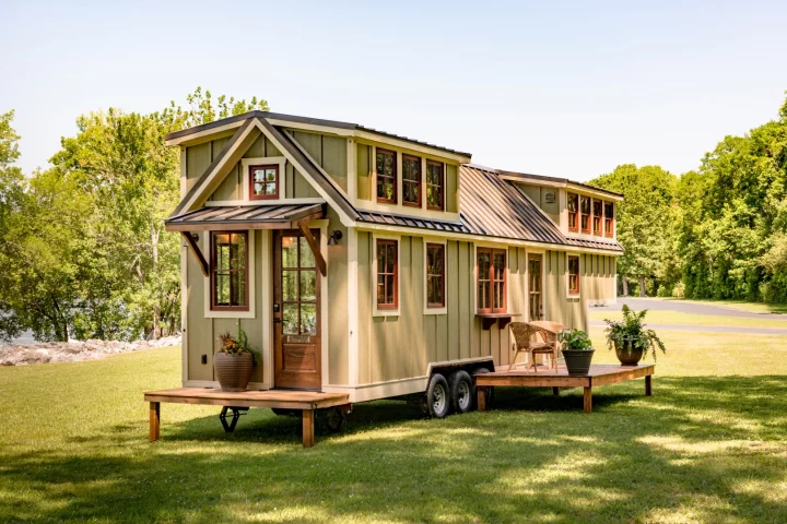 The Denali comprises a total floorspace of 352 sq ft (32.7 sq m)