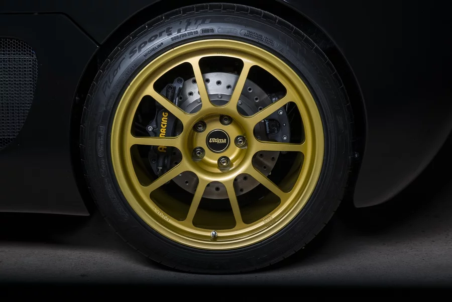 The Ultima Evolution has forged alloy wheels