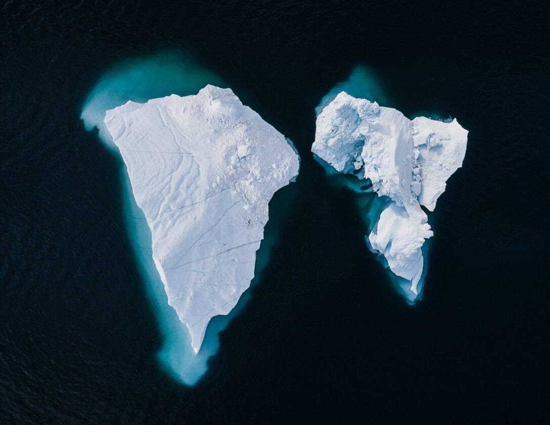 The Iceberg Series II, a visual study of shapes, patterns and luminosity