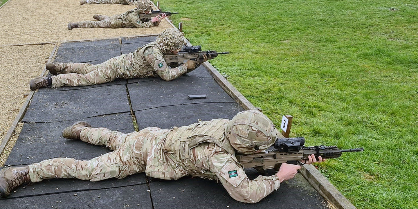 Testing the newly developed SMASH sights for use in the British Army
