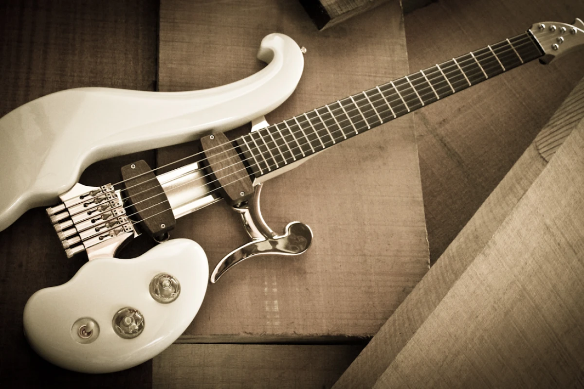 The Di Donato guitar is hand-crafted in aluminum alloy and tonewoods and features custom pickups, tap-tested neck and hand-wired electronics