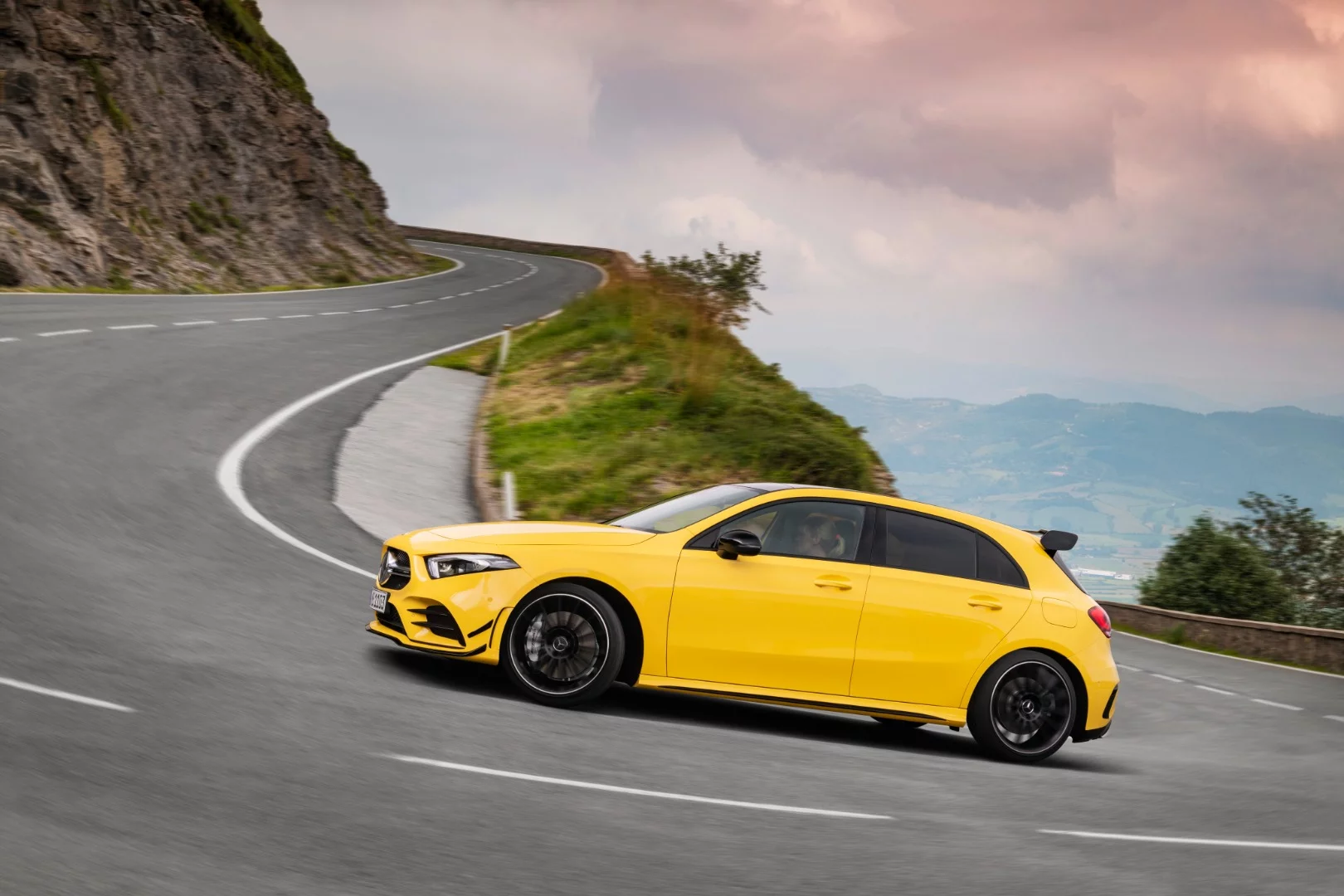 Mercedes-AMG A 35 4Matic: 4 door hot hatch