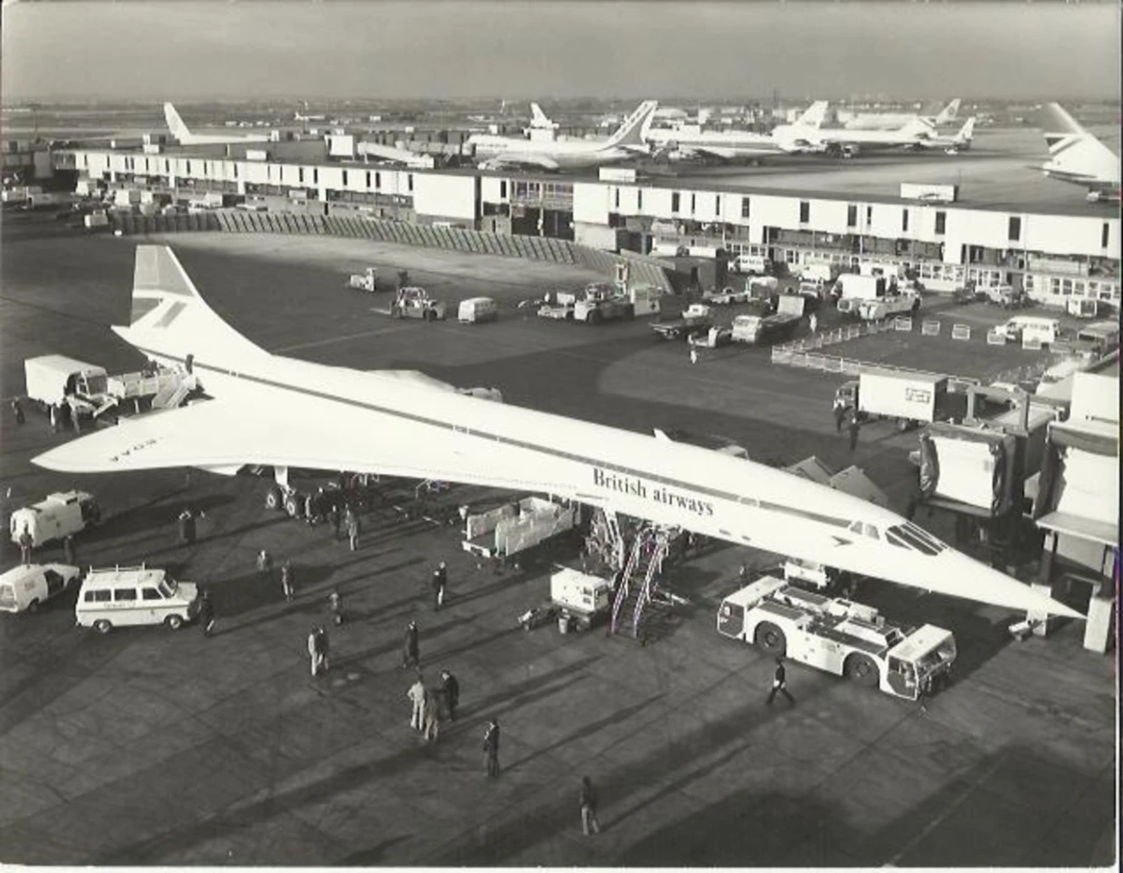 Concorde G-BOAA - first flight in 1976