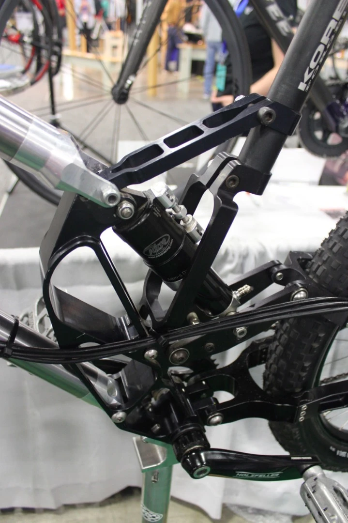 A unique linkage system created by Risse Racing