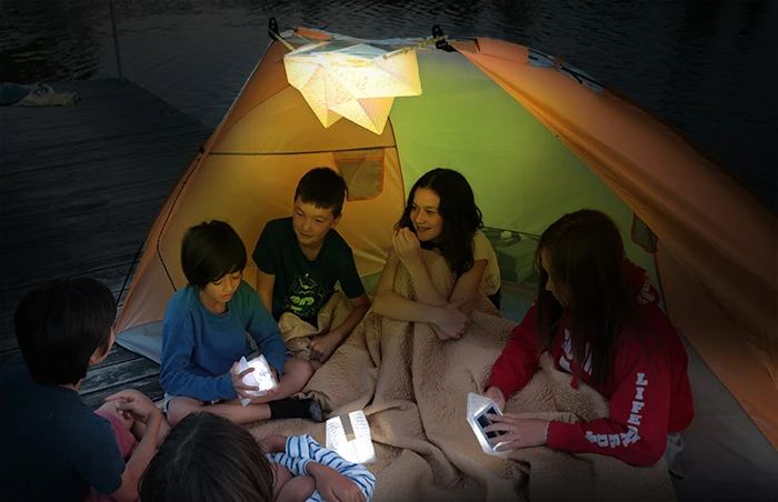 Qwnn is designed for camping, outdoor activities, or just as a mood-setting indoor lamp