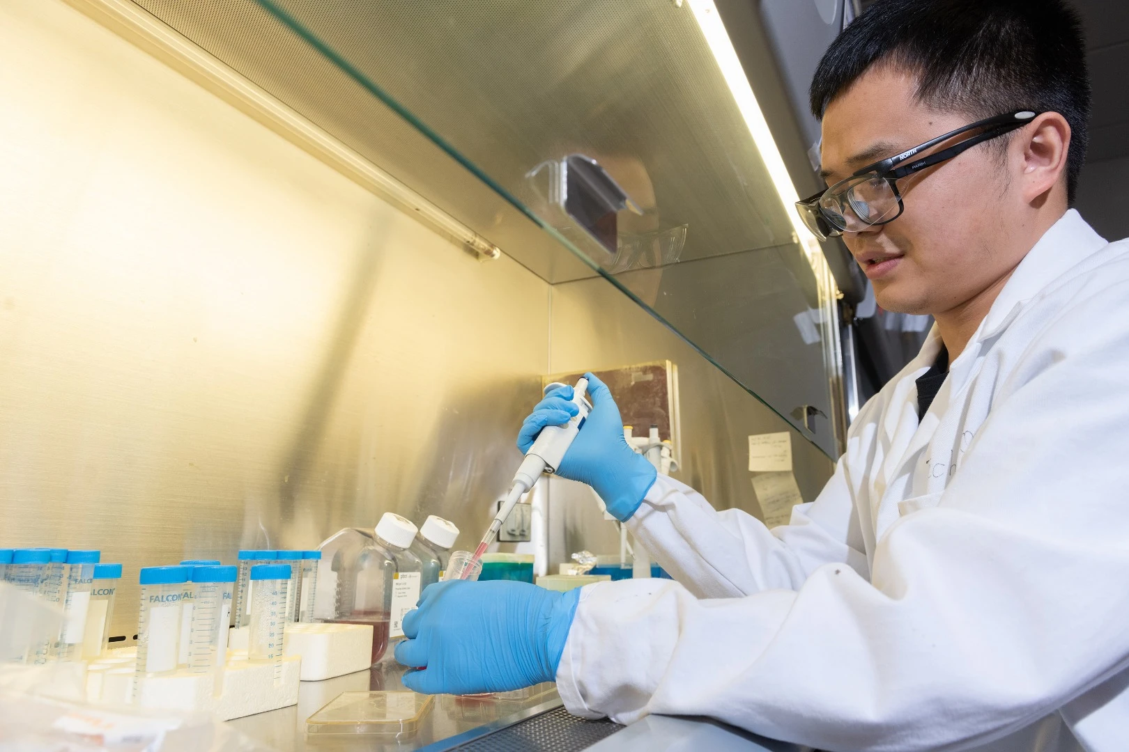 The tiny bottles are designed to keep cancer drugs localized so they don't harm healthy cells