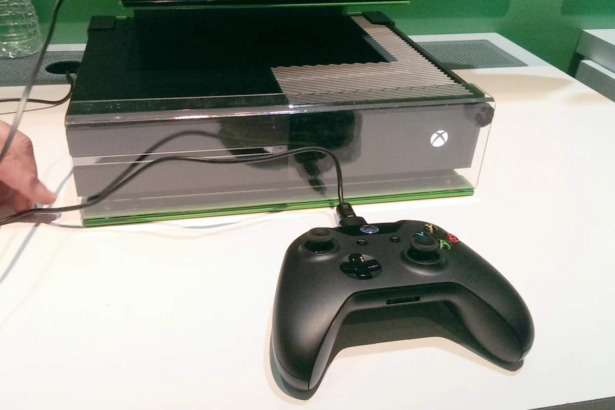 Gizmag sat down with Microsoft during E3, and also played the Xbox One