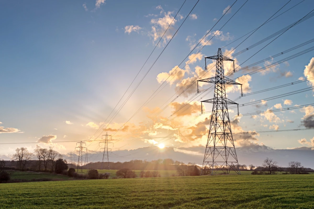 A new battery devised at the University of Maryland uses a high concentration of lithium salts in water to create high-voltage, green, safe energy storage for the smart grid and safety-centric applications