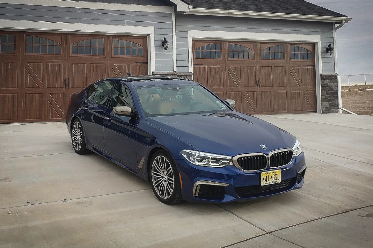 The 2018 BMW M550i will give any muscle car a run for its money, but once the curves come, the German driver’s brand becomes a force