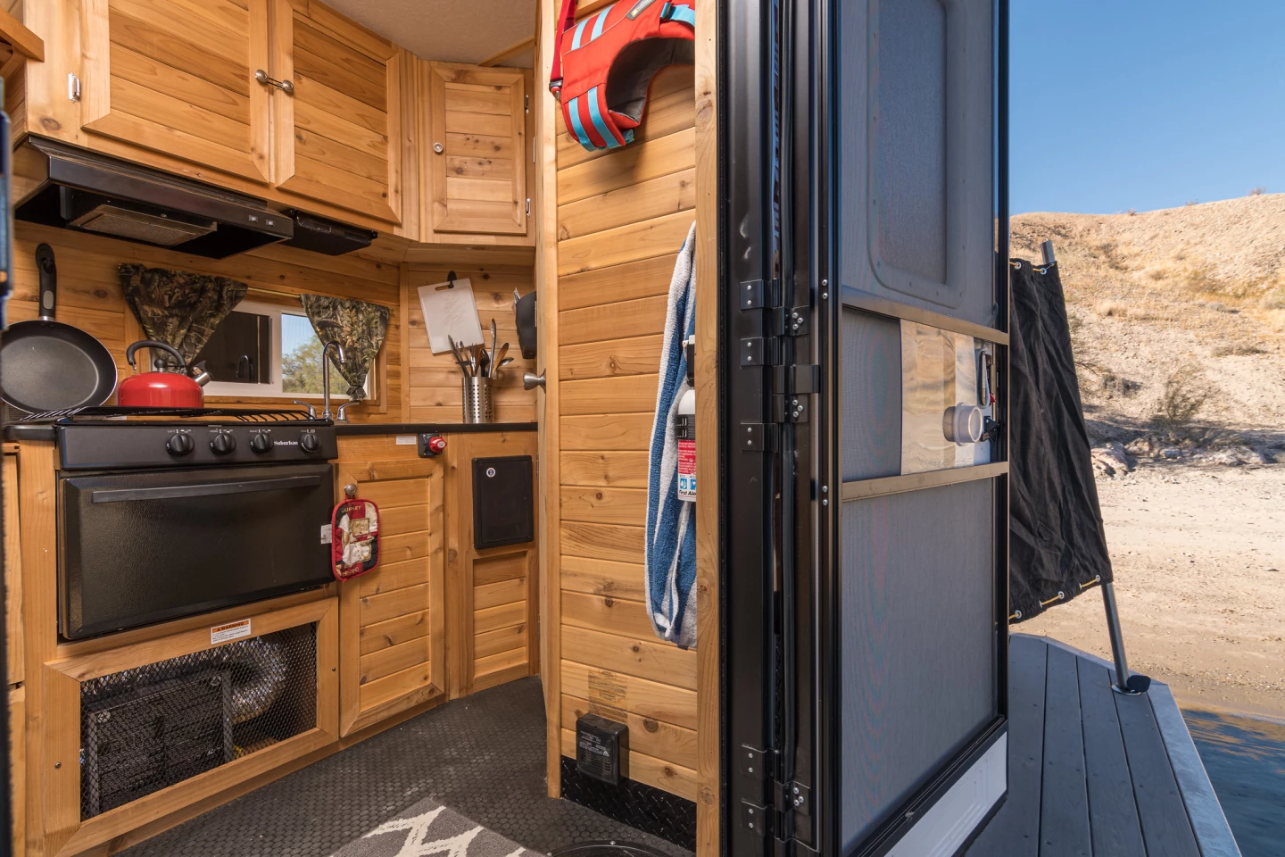 The Heidi-Ho's kitchen is small but relatively well-stocked