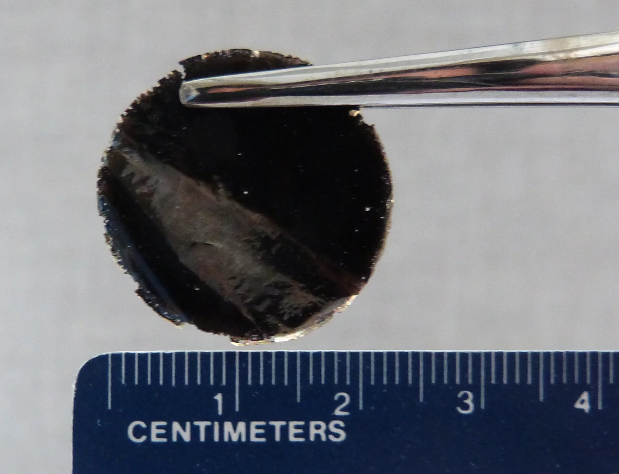Tests on a flexible battery less than 200 microns thick showed it retains more than 76 percent of its energy capacity after 10,000 charge and discharge cycles (Image: Tour Group/Rice University)