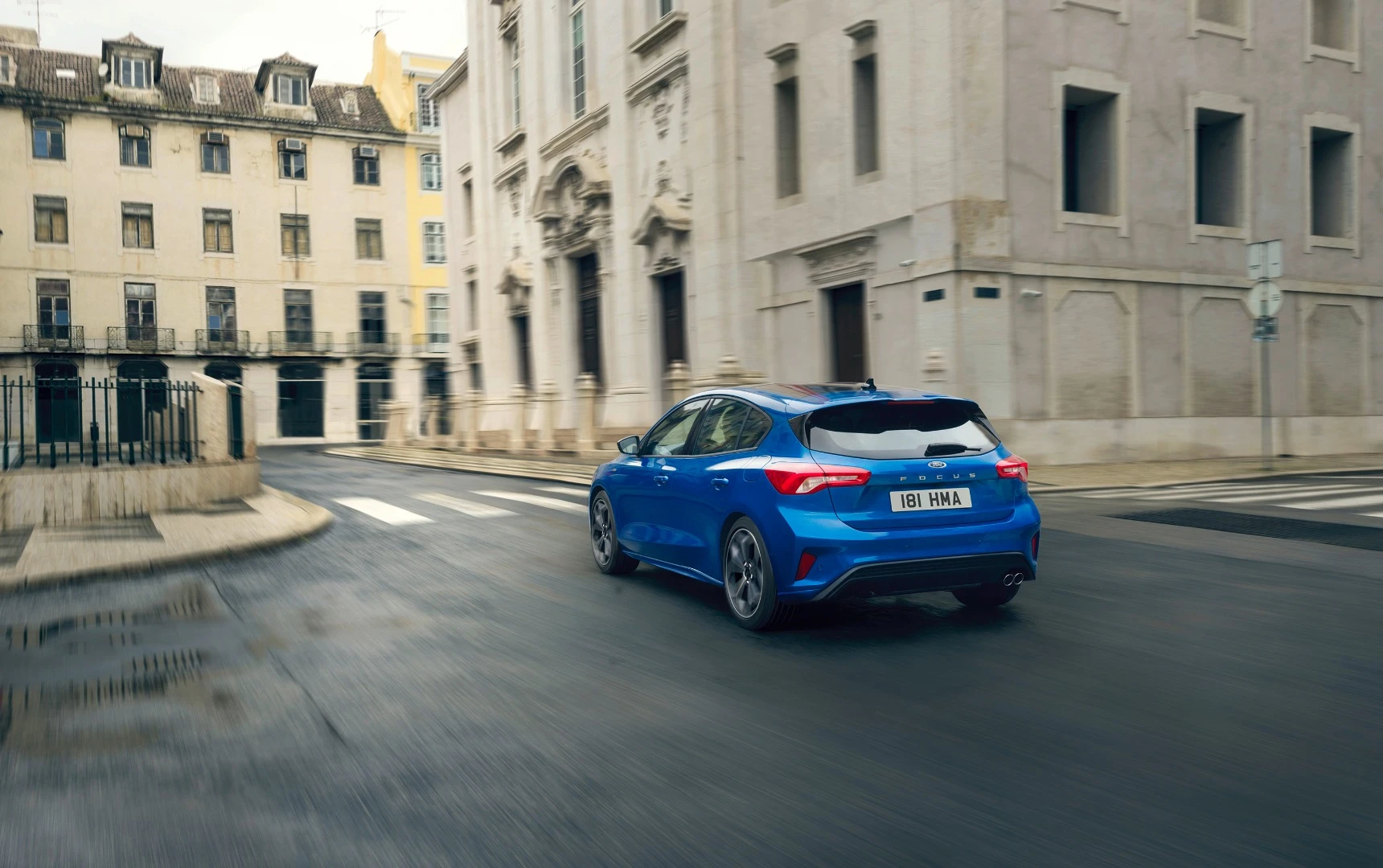 Ford Focus ST-Line: active suspension