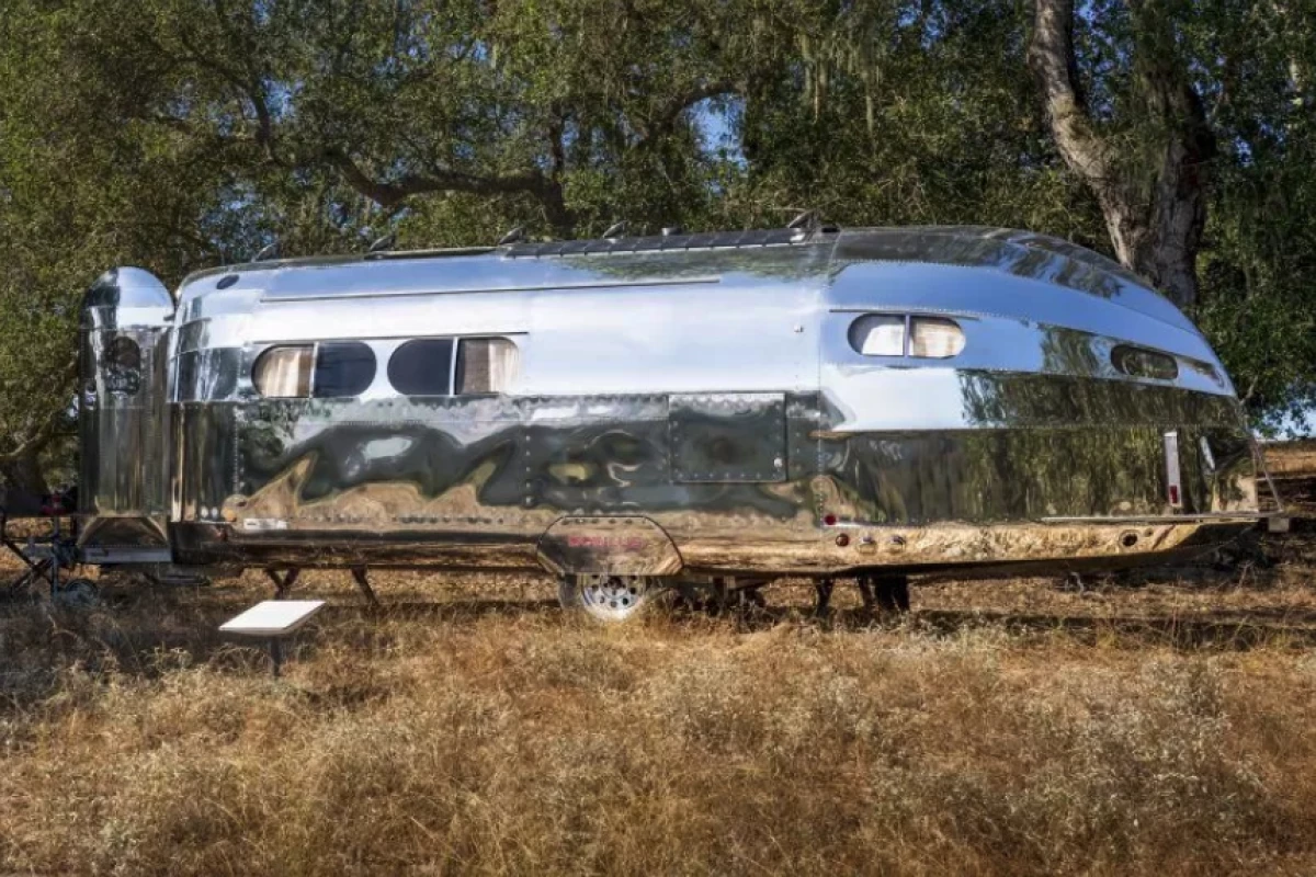 Starlink internet and a high-powered off-grid travel trailer make the perfect pairing