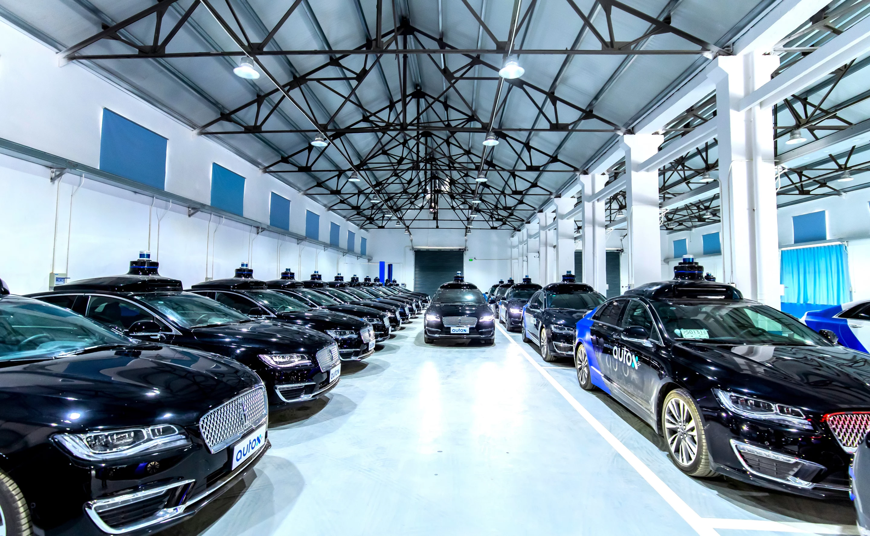 AutoX RoboTaxis in Shanghai can now be booked through Amap and Letzgo mobile apps