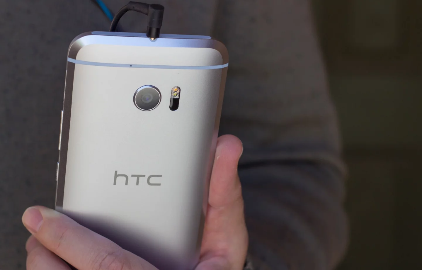 Jamming out with some headphones to the 10's awesome audio