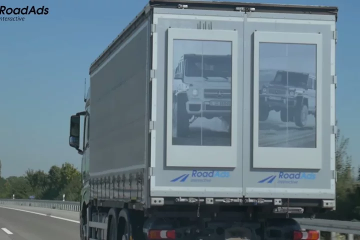 RoadAds boards change content depending on their geographical location