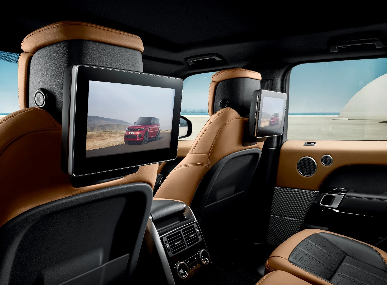 A look at the high-tech cabin in the Range Rover Sport
