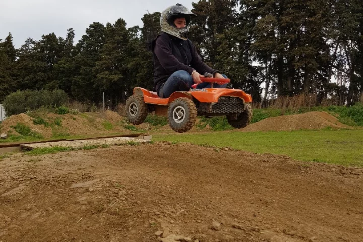 Flying over dirt, the electric French Kart